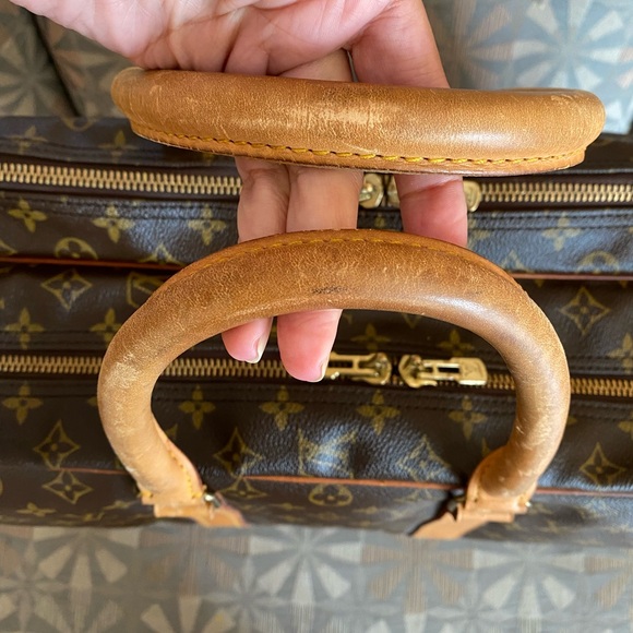 Louis Vuitton Brown Monogram Travel Bag - Picture 3 of 8